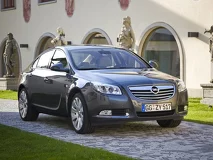 Opel Insignia A / седан